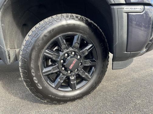 2024 GMC Sierra 2500 AT4