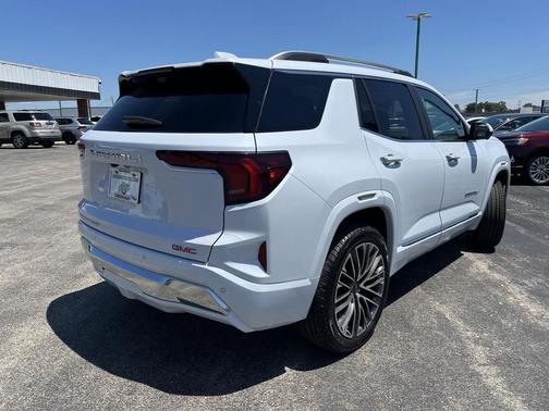 Glacier White Tricoat 2027 GMC Terrain Denali