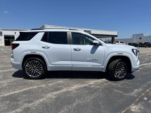 Glacier White Tricoat 2027 GMC Terrain Denali