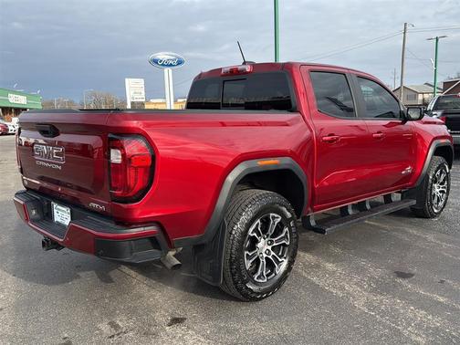 2024 GMC Canyon AT4