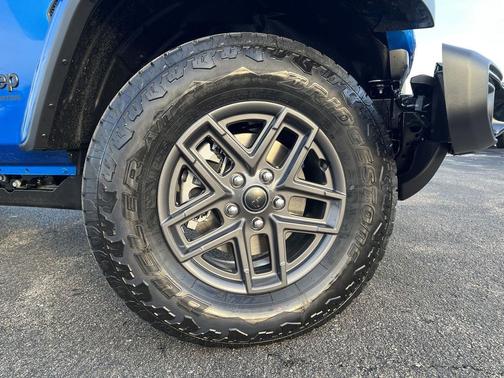 2026 Jeep Gladiator Sport S