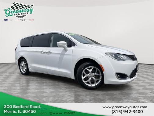 Bright White Clearcoat 2019 Chrysler Pacifica Touring Plus