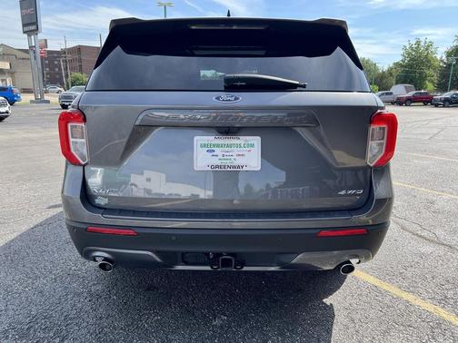 Carbonized Gray Metallic 2021 Ford Explorer XLT