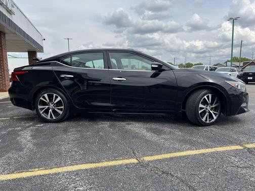 Super Black 2016 Nissan Maxima 3.5 Platinum