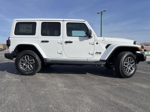2025 Jeep Wrangler 4-Door Sahara 4x4