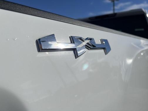 2025 GMC Sierra 2500 Pro