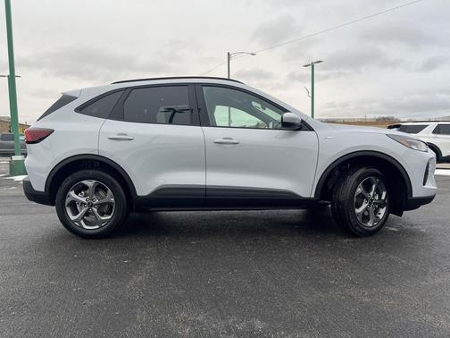 2026 Ford Escape ST-Line Select