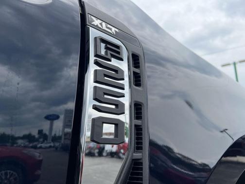 2025 Ford F-250 XLT
