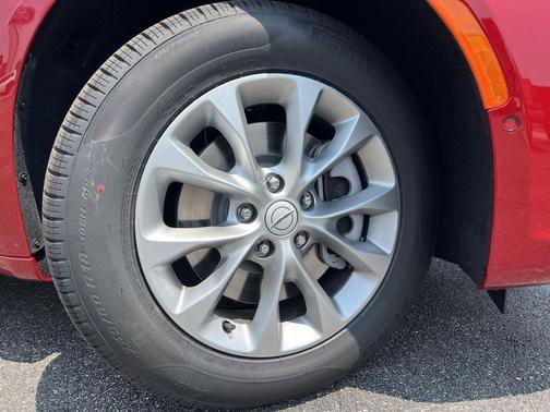 2025 Chrysler Pacifica L