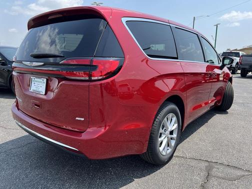 2025 Chrysler Pacifica L