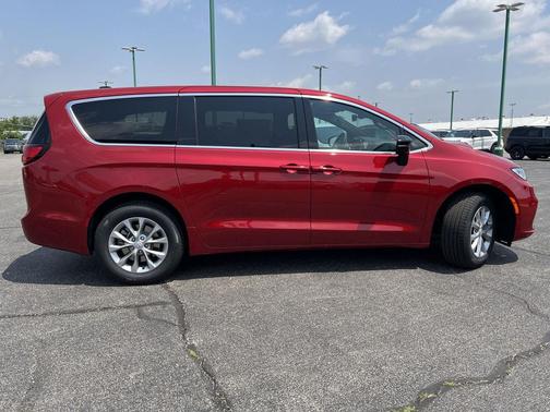 2025 Chrysler Pacifica L
