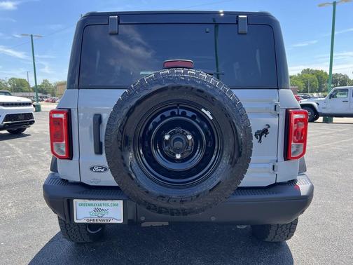 Avalanche Gray 2026 Ford Bronco Big Bend