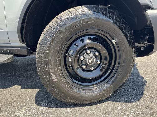 Avalanche Gray 2026 Ford Bronco Big Bend