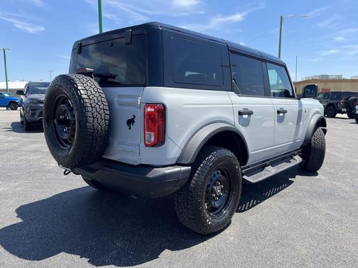 Avalanche Gray 2026 Ford Bronco Big Bend