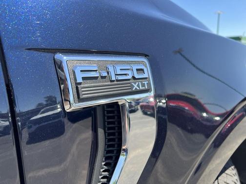 Antimatter Blue Metallic 2023 Ford F-150 XLT