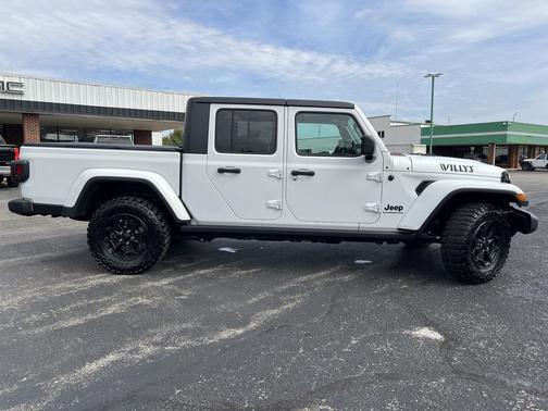 2021 Jeep Gladiator Willys 4x4