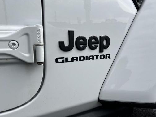 2021 Jeep Gladiator Willys 4x4