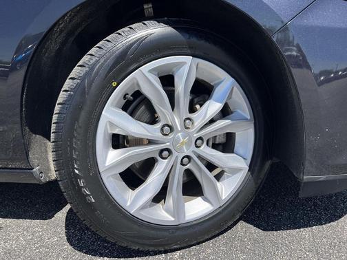 Dark Ash Metallic 2023 Chevrolet Malibu FWD 1LT