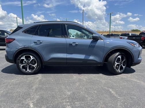 2025 Ford Escape ST-Line Select
