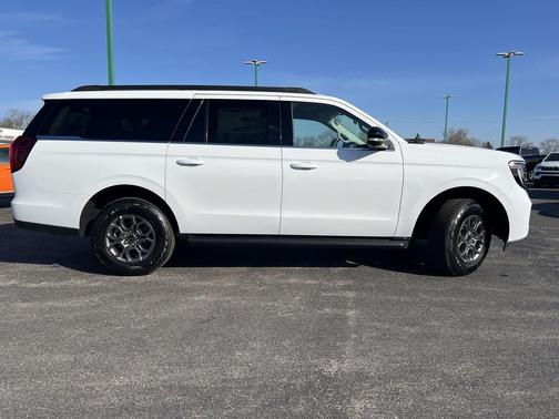 Oxford White 2026 Ford Expedition Max Active 4x4