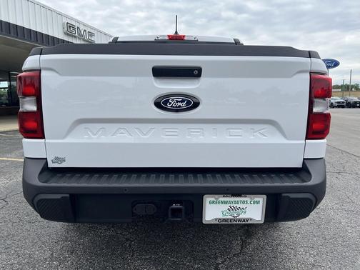 WHITE 2025 Ford Maverick Lariat