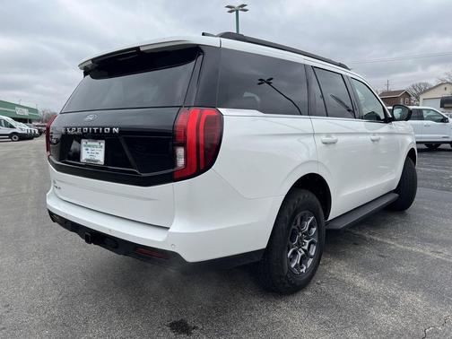 WHITE 2025 Ford Expedition Active