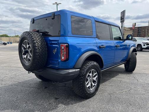 Velocity Blue Metallic 2025 Ford Bronco Badlands