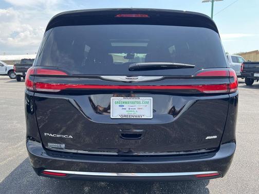 2025 Chrysler Pacifica L