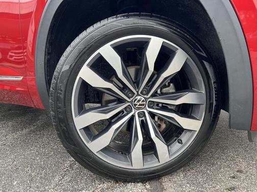 Aurora Red Metallic 2021 Volkswagen Atlas Cross Sport 3.6L V6 SEL Premium R-Line