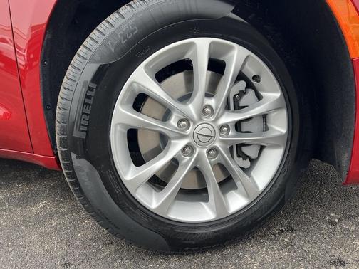 2026 Chrysler Pacifica L