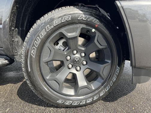 Granite Crystal Metallic Clearcoat 2026 RAM 1500 Big Horn/Lone Star