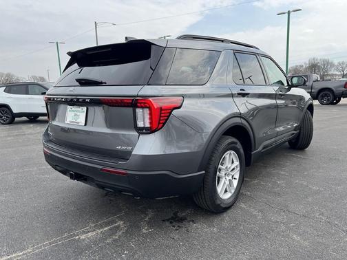 Carbonized Gray Metallic 2026 Ford Explorer Active