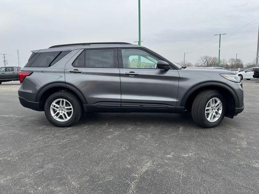 Carbonized Gray Metallic 2026 Ford Explorer Active