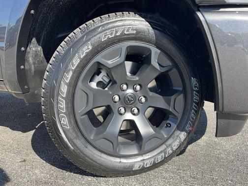 Granite Crystal Metallic Clearcoat 2026 RAM 1500 Big Horn/Lone Star