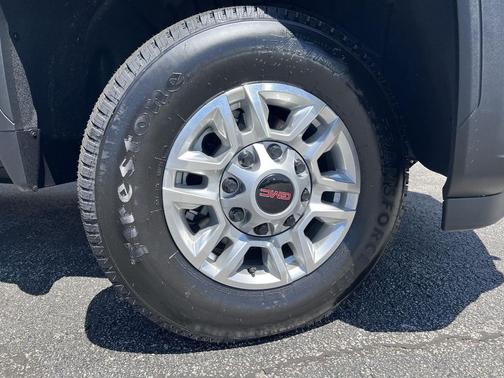 Summit White 2026 GMC Sierra 2500 Pro
