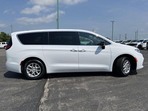 2026 Chrysler Pacifica L