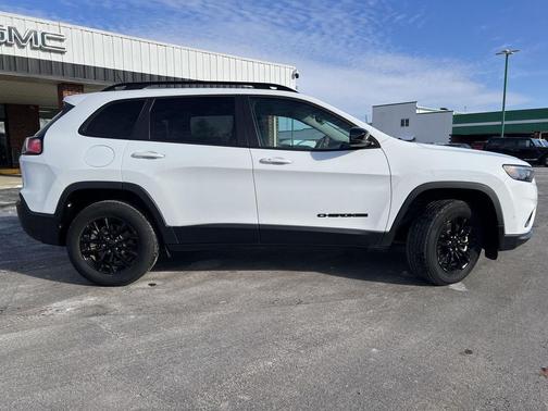 2023 Jeep Cherokee Altitude