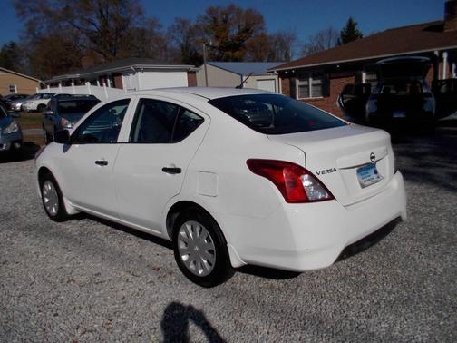 2016 Nissan Versa 1.6 S