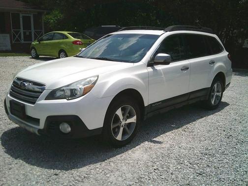 Pearl White Metallic 2013 Subaru Outback 2.5i Limited