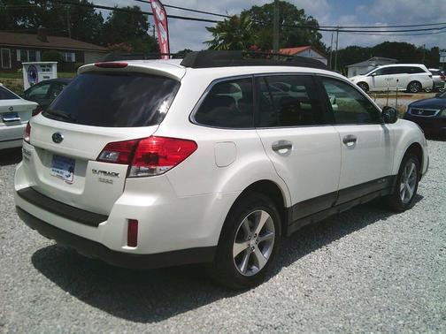 Pearl White Metallic 2013 Subaru Outback 2.5i Limited