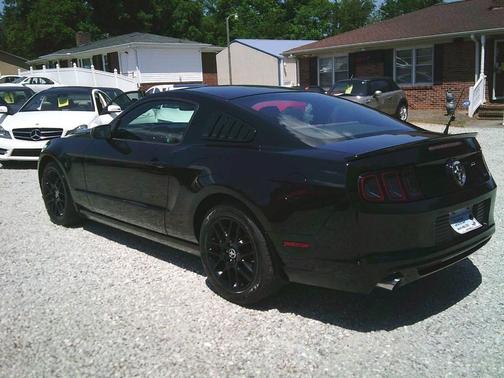 Black 2014 Ford Mustang V6 Premium