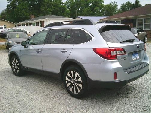 Ice Silver Metallic 2015 Subaru Outback 2.5i Limited
