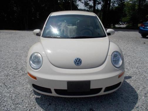 2009 Volkswagen New Beetle S