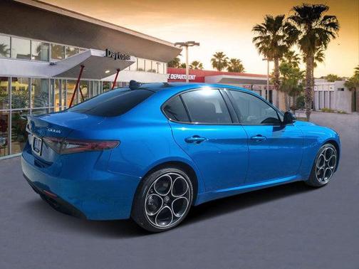 2025 Alfa Romeo Giulia Base