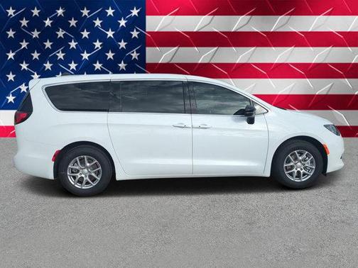 2026 Chrysler Voyager LX