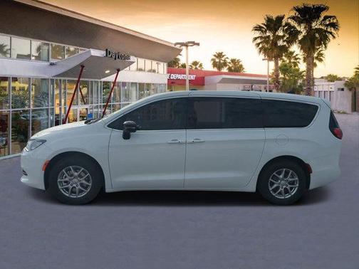 2026 Chrysler Voyager LX