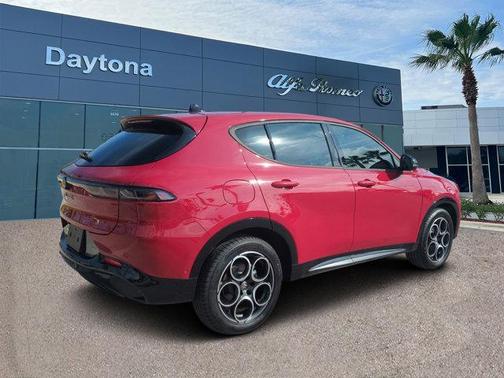 2025 Alfa Romeo Tonale Base