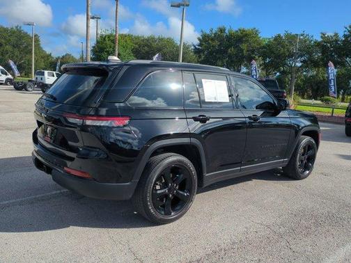 2023 Jeep Grand Cherokee Altitude