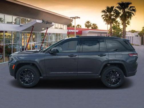 2025 Jeep Grand Cherokee Summit