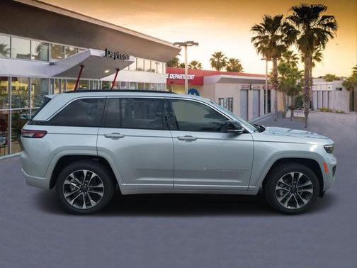 2025 Jeep Grand Cherokee Overland